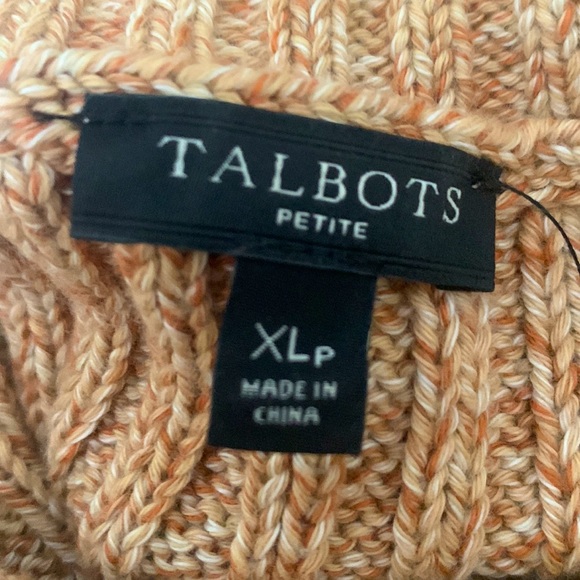 Beautiful sweater, perfect condition. - Picture 3 of 4